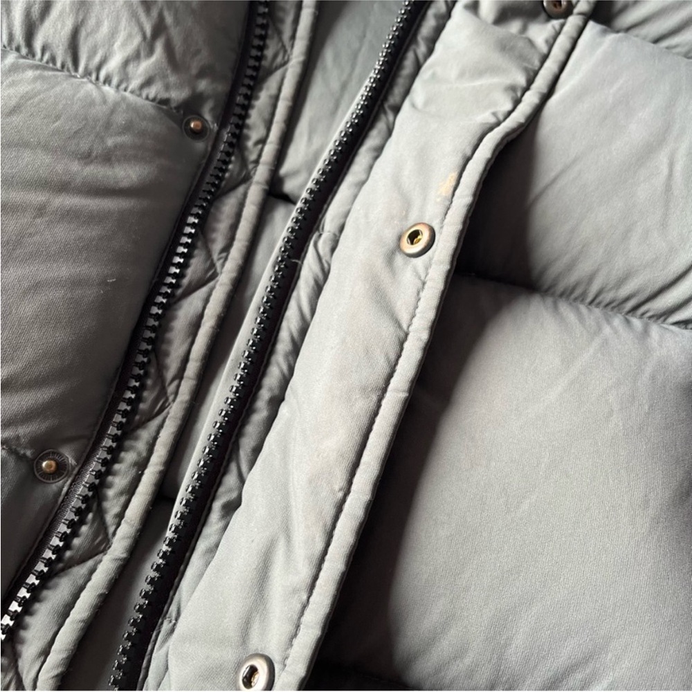 Aritzia Super Puff Vest in Dark Shadow - Picture 6 of 9